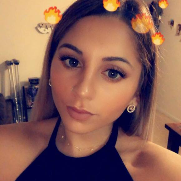 Meet your Posher, Christina - Picture 1 of 1